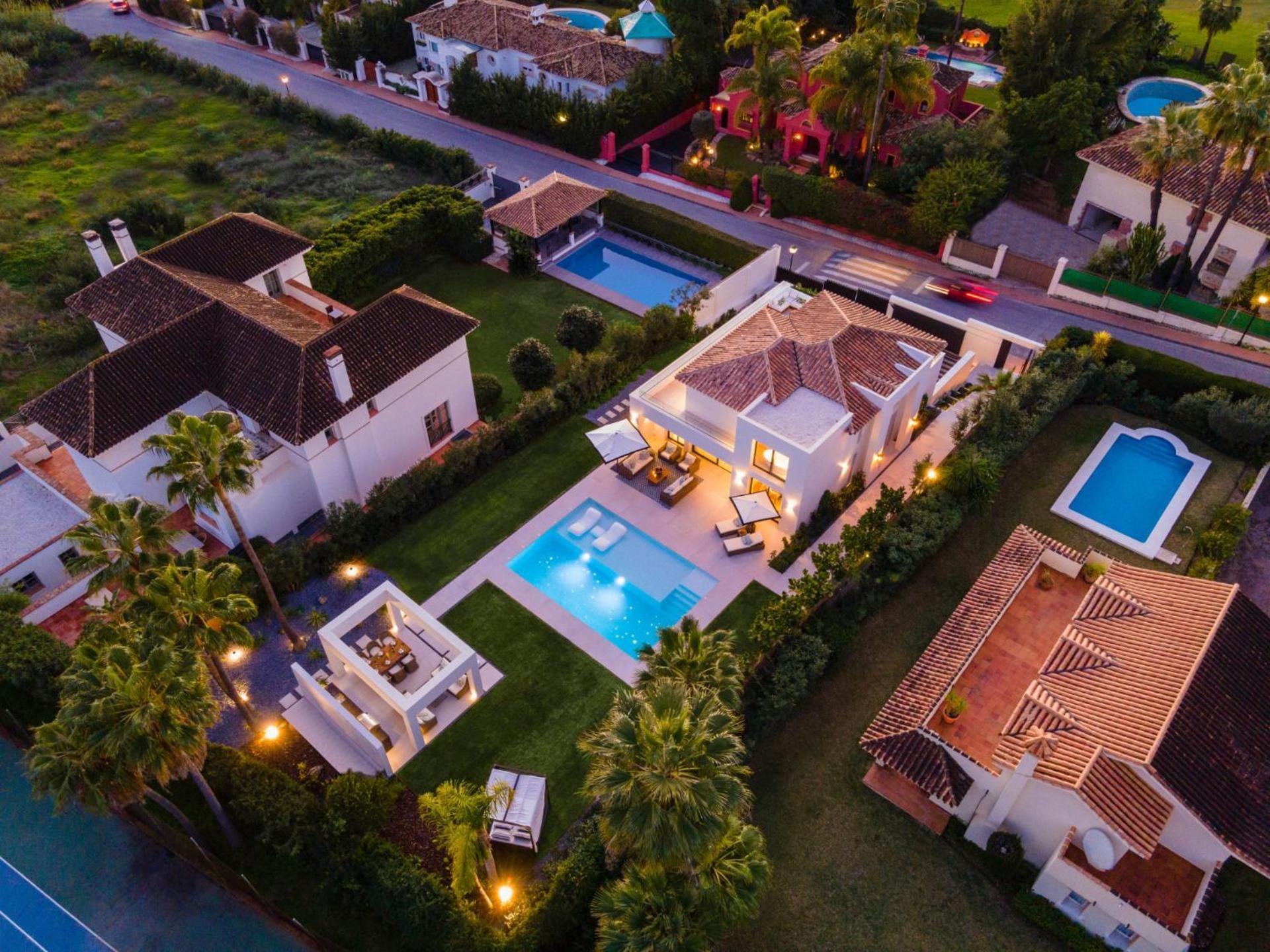 Vacation I The Nicklaus Villa, Glistening Heated Pool, Hot Tub, Room, Golf Valley, 5 Min Puerto Banus Villa *