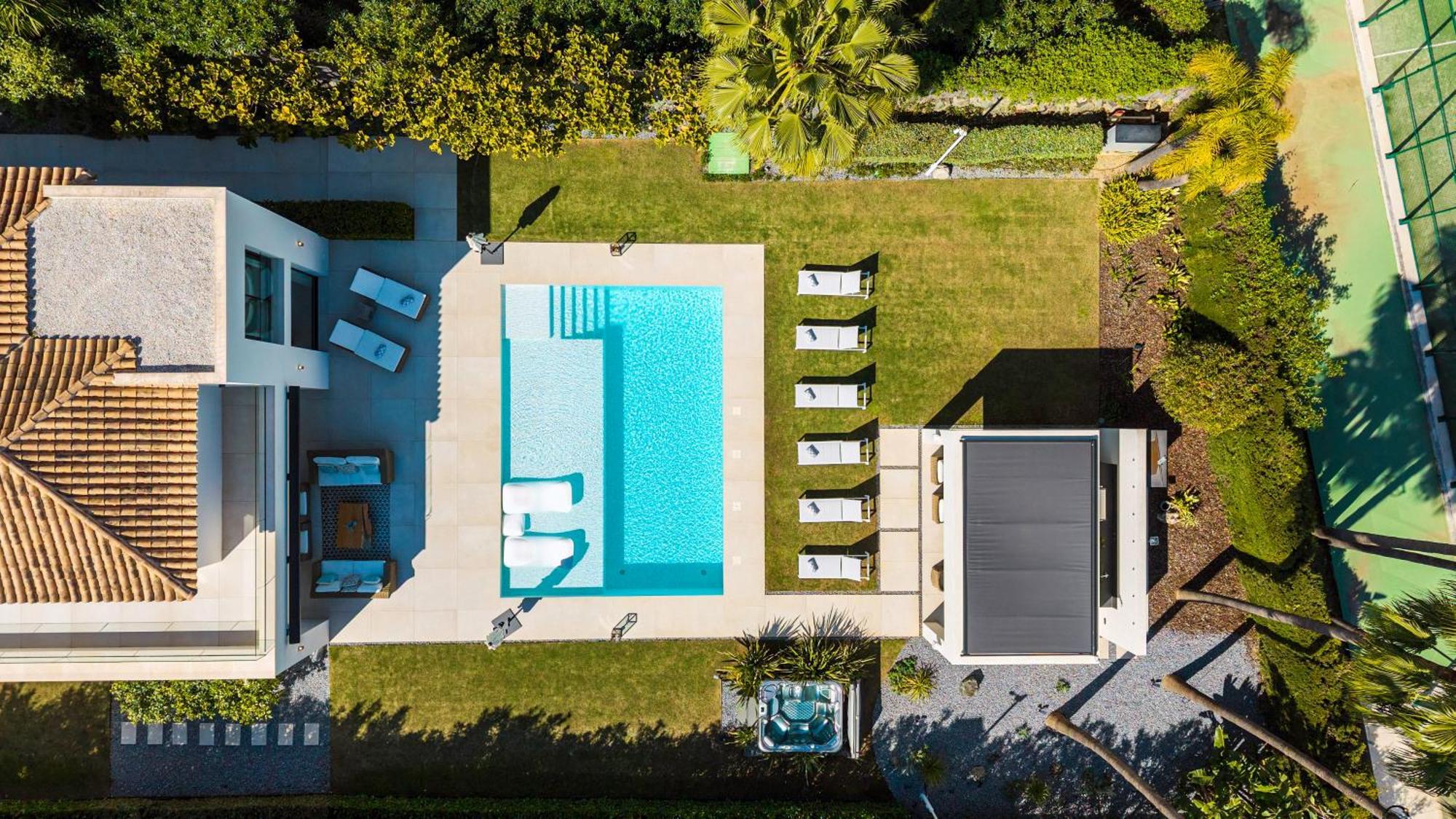 Vacation I The Nicklaus Villa, Glistening Heated Pool, Hot Tub, Room, Golf Valley, 5 Min Puerto Banus Villa