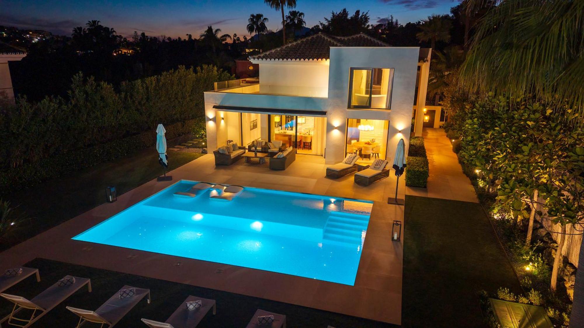 Vacation I The Nicklaus Villa, Glistening Heated Pool, Hot Tub, Room, Golf Valley, 5 Min Puerto Banus Villa