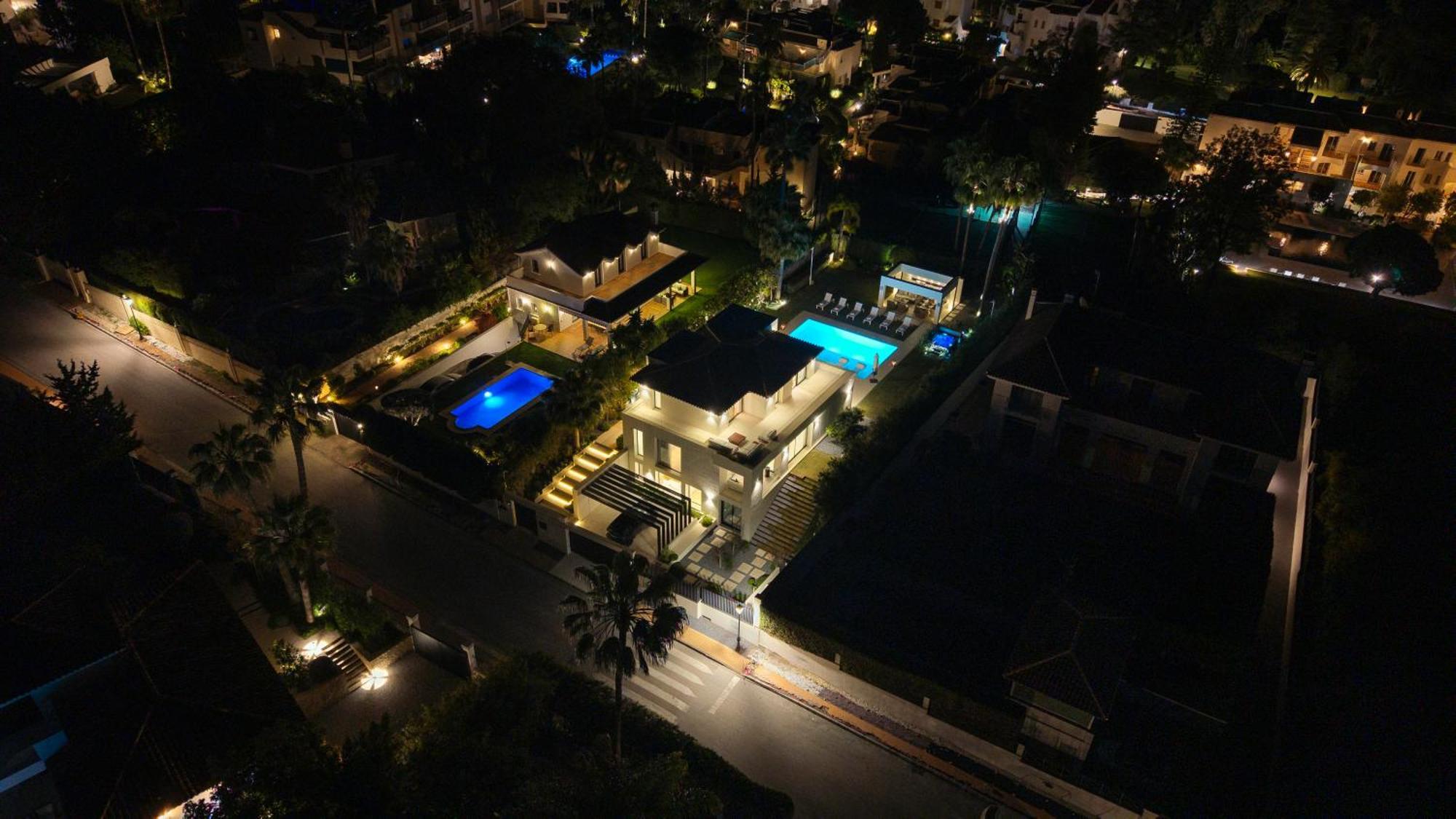 Vacation I The Nicklaus Villa, Glistening Heated Pool, Hot Tub, Room, Golf Valley, 5 Min Puerto Banus * Marbella
