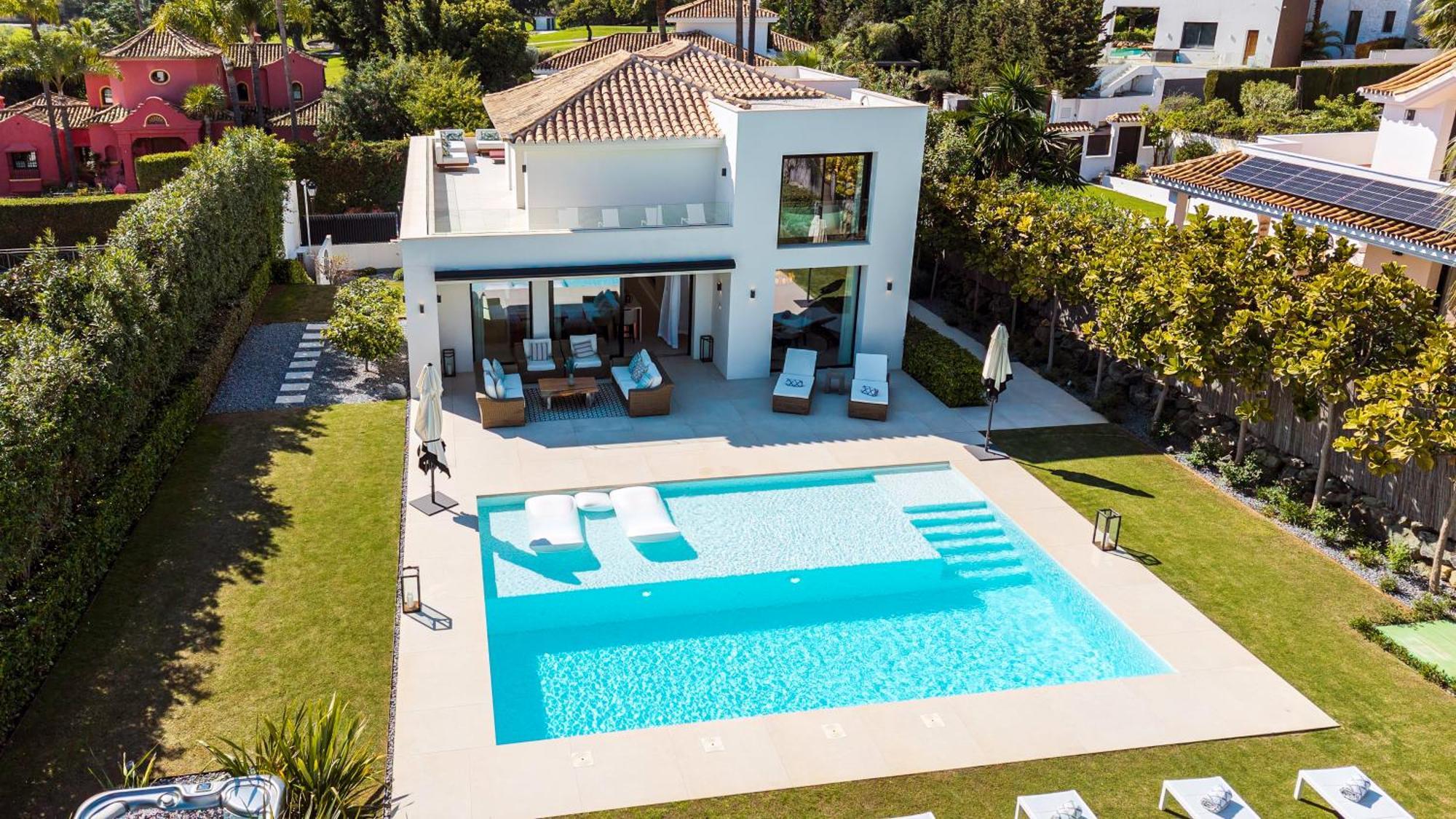 Vacation I The Nicklaus Villa, Glistening Heated Pool, Hot Tub, Room, Golf Valley, 5 Min Puerto Banus Marbella